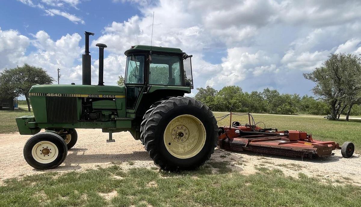 Used 1979 JOHN DEERE 4640 Tractor & 2001 Rhino FM 15’ Rotary Cutter.