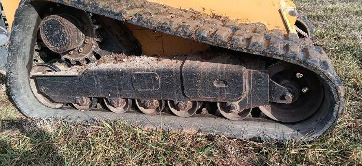 Used 2011 JOHN DEERE 333D