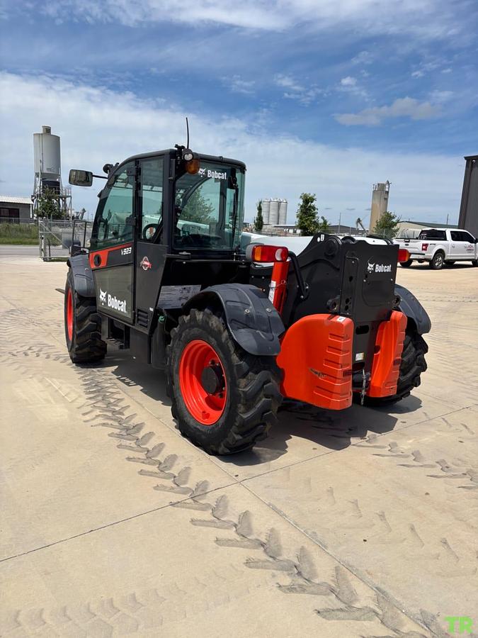 Used 2021 Bobcat V923 Telehandler