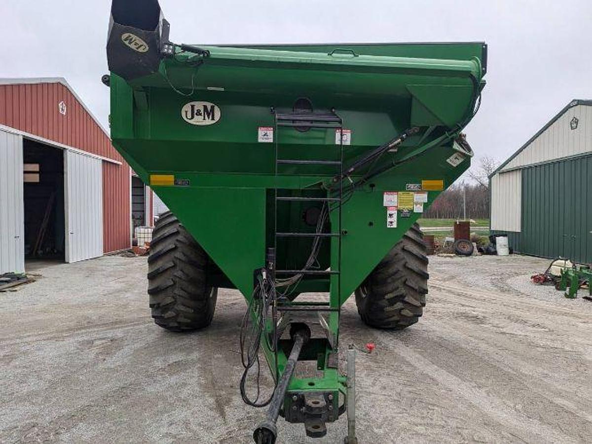 Used Unknown J and M 750 14 Grain Cart