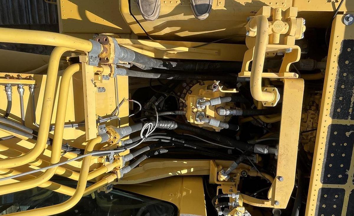 Used 2014 KOMATSU PC360 LC-10 Excavator