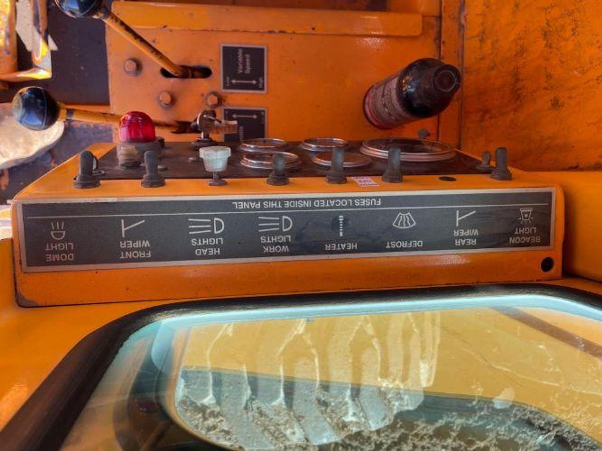 Used 2002 Leeboy 685B