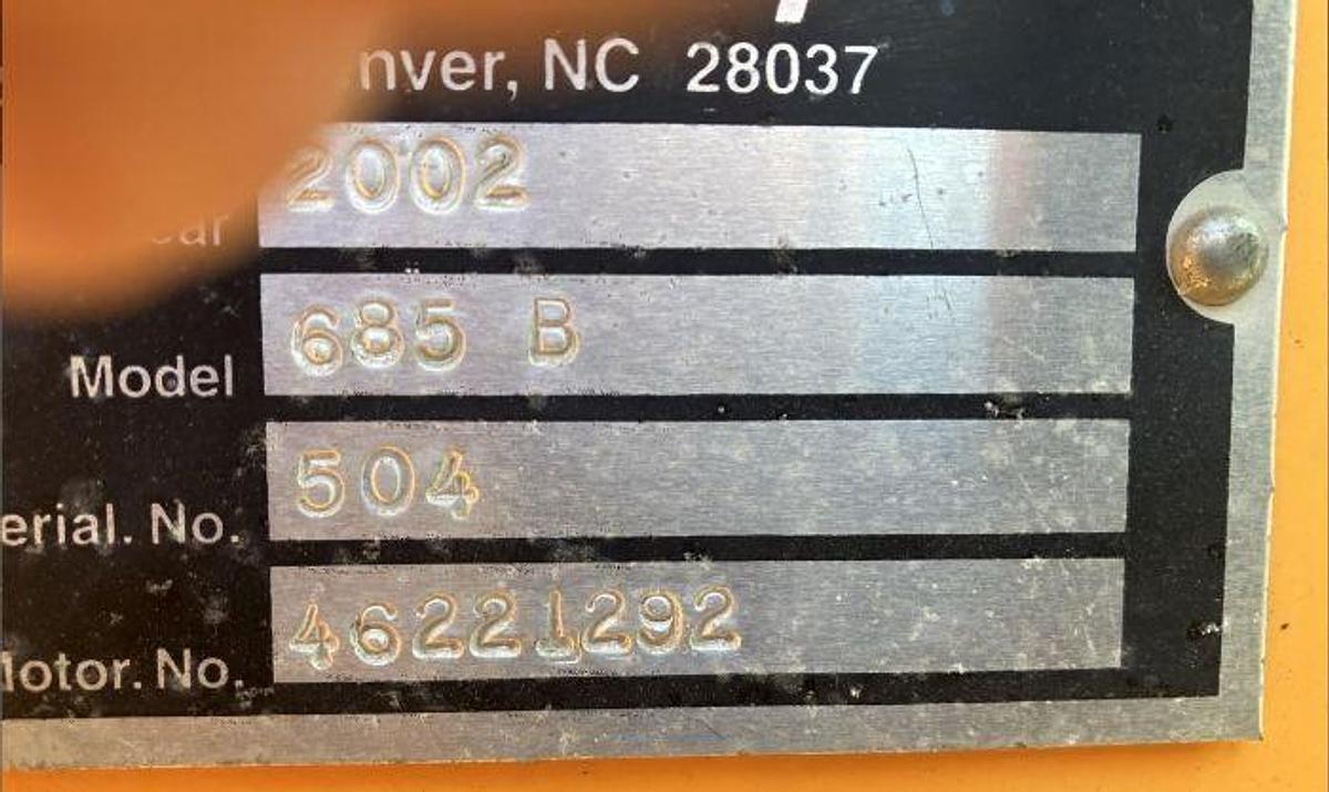 Used 2002 Leeboy 685B