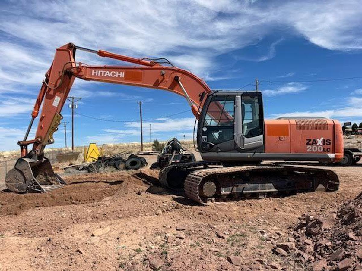 Used 2012 HITACHI ZX200LC-3