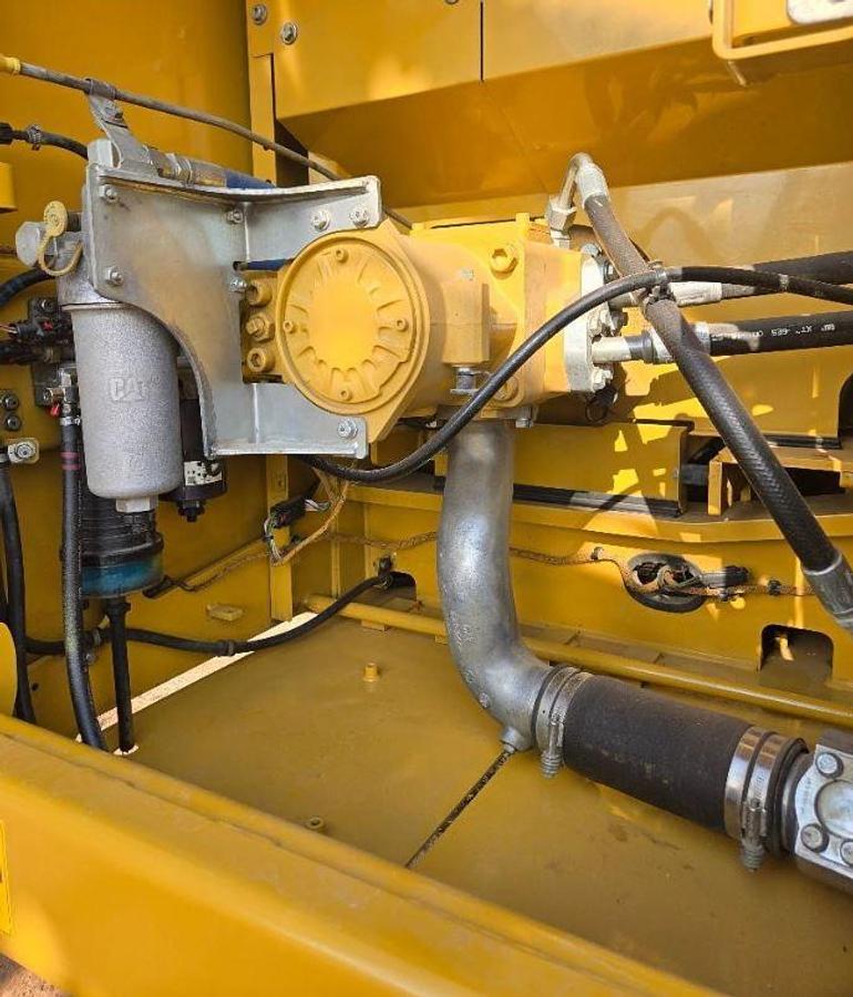 Used 2021 Caterpillar 330