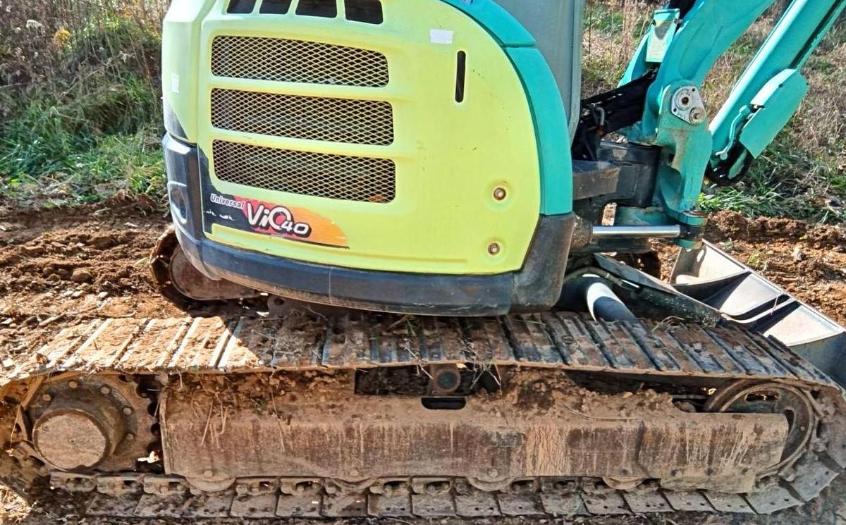 Used 2009 YANMAR VIO40-5