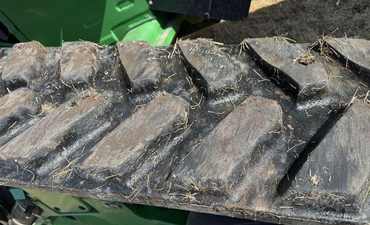 Used 2009 JOHN DEERE 8430T