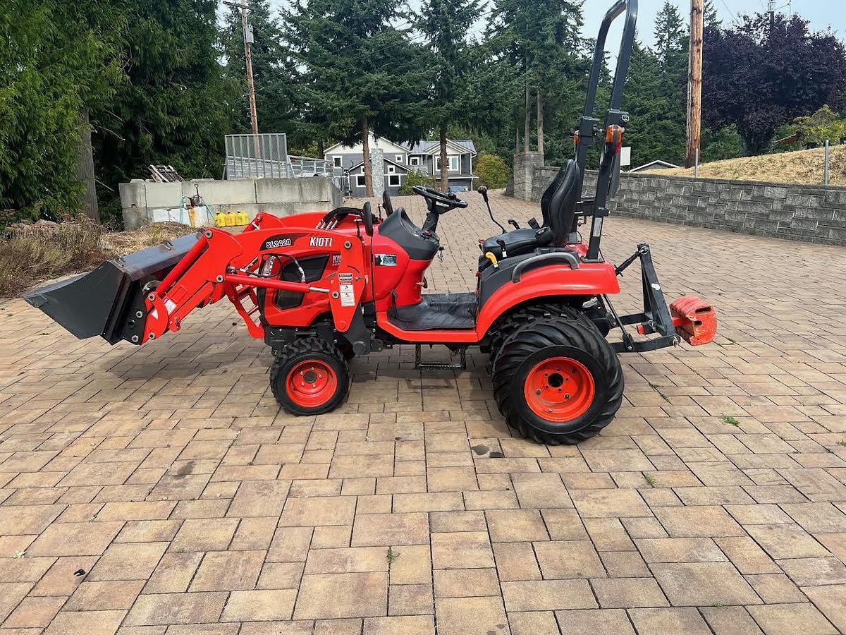 Used 2020 Kioti SL2420 Tractor