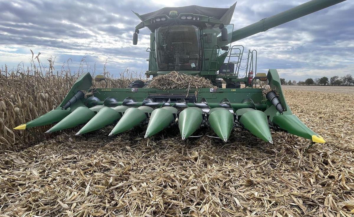 Used 2023 John Deere C8R Row Crop Header