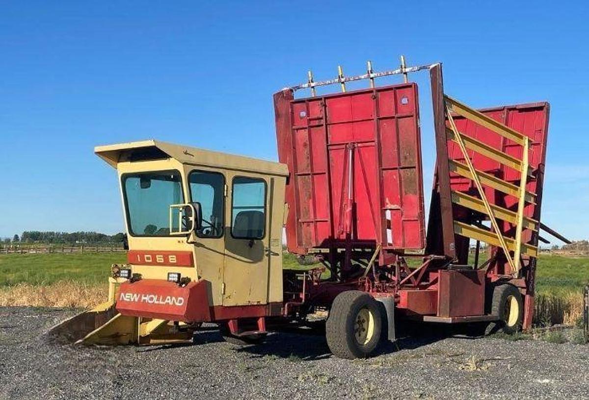 Used 1985 New Holland 1068