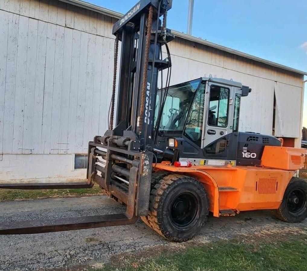 Used 2019 DOOSAN D160S-5