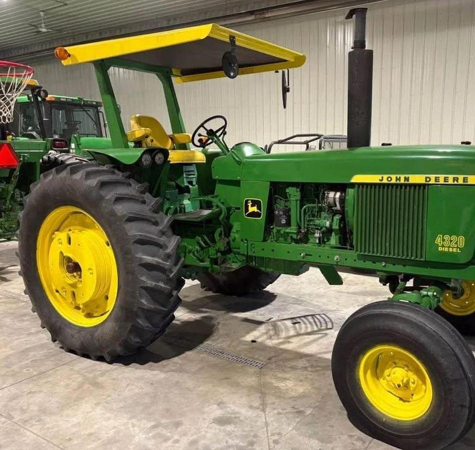 Used 1971 John Deere 4320