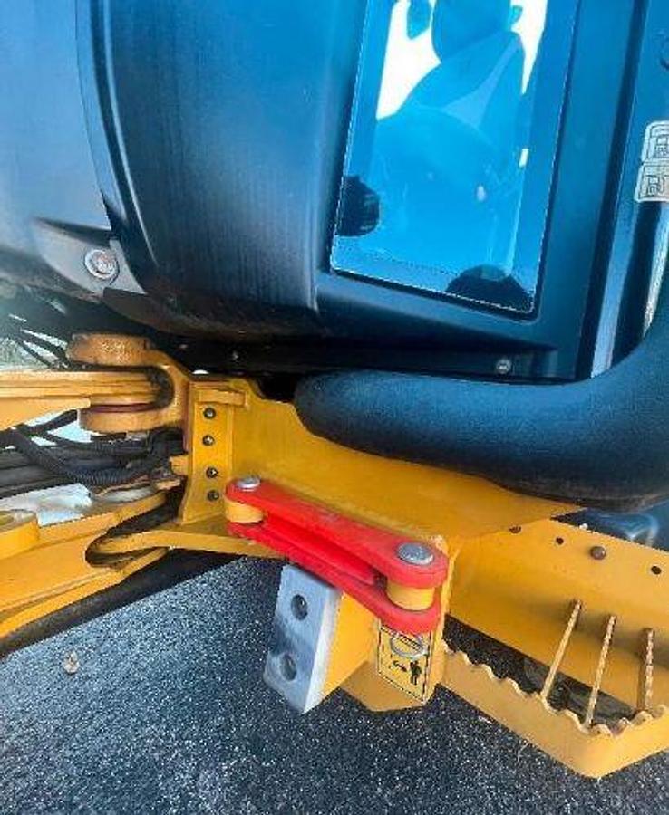 Used 2014 CATERPILLAR 906H2