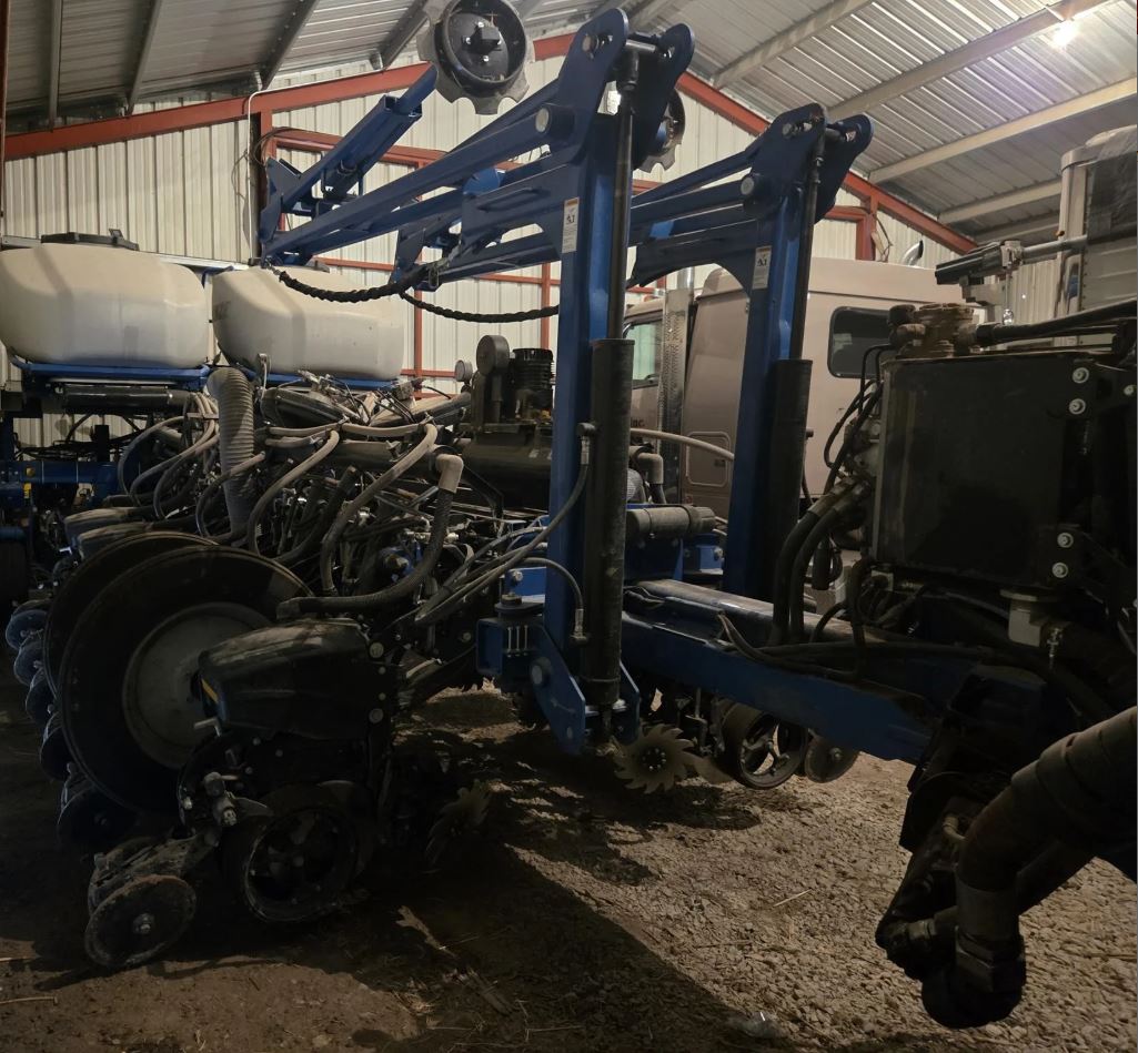 Used 2024 KINZE 5900
