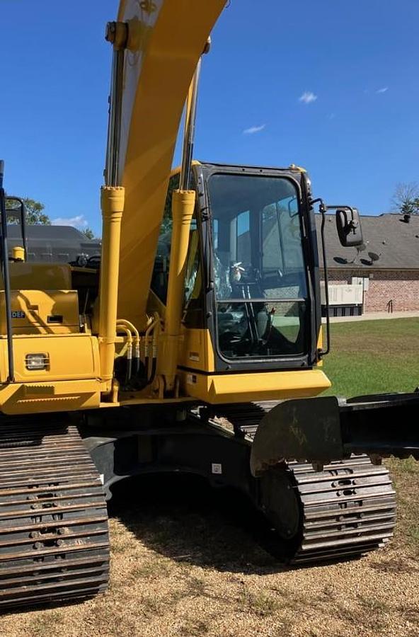 Used 2023 KOMATSU PC170 LC-11