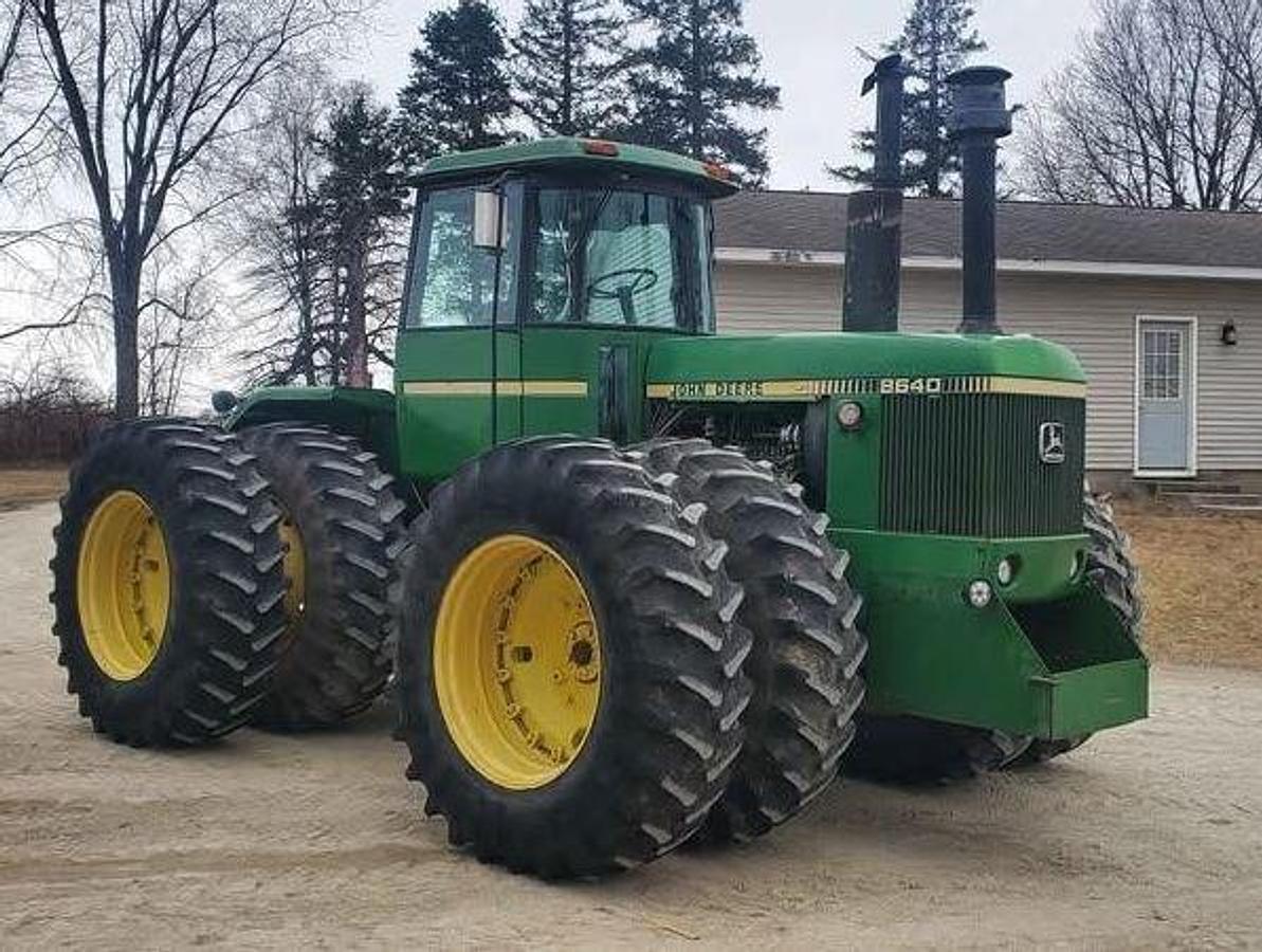 Used 1982 JOHN DEERE 8640
