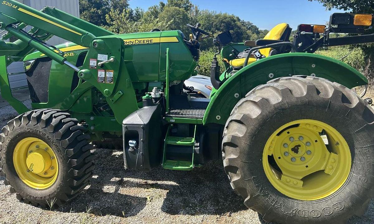 Used 2021 JOHN DEERE 5090EL