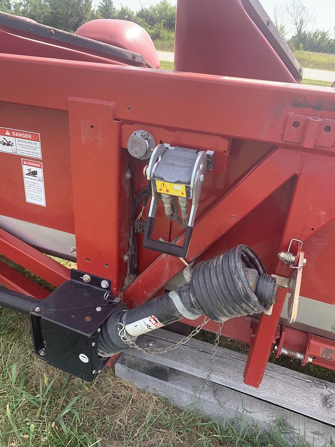 Used CASE IH 3412 Header