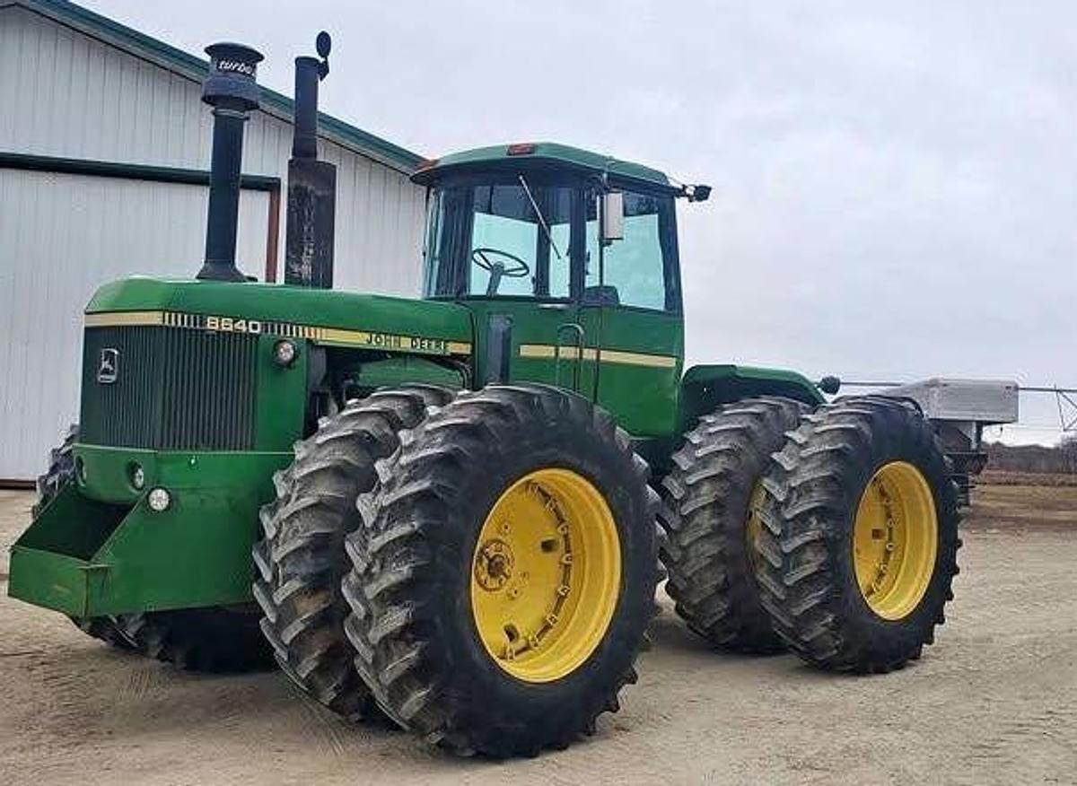 Used 1982 JOHN DEERE 8640