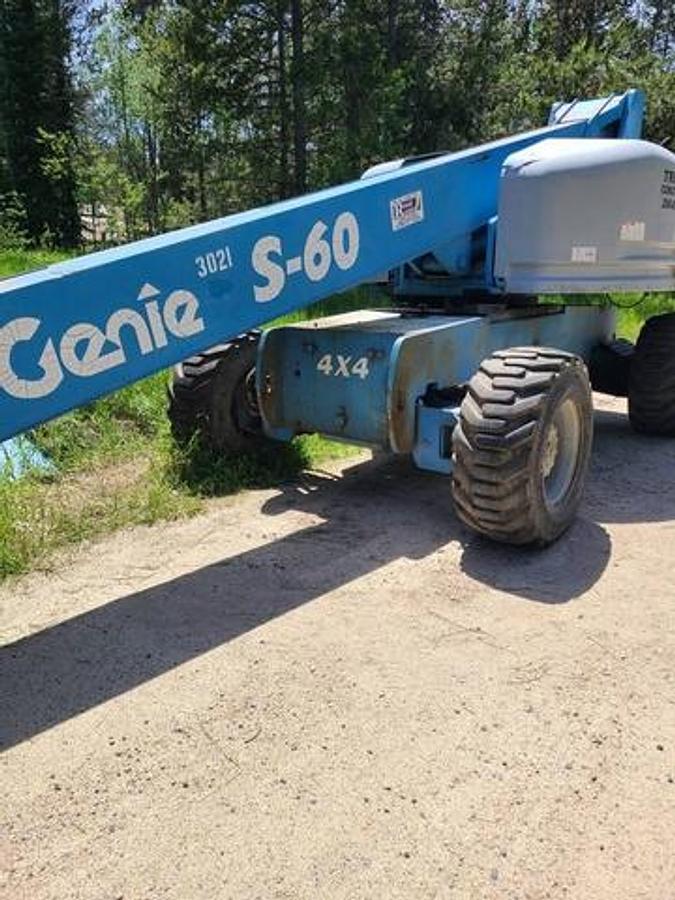 Used 2000 Genie Lift S-60 Boom Lift