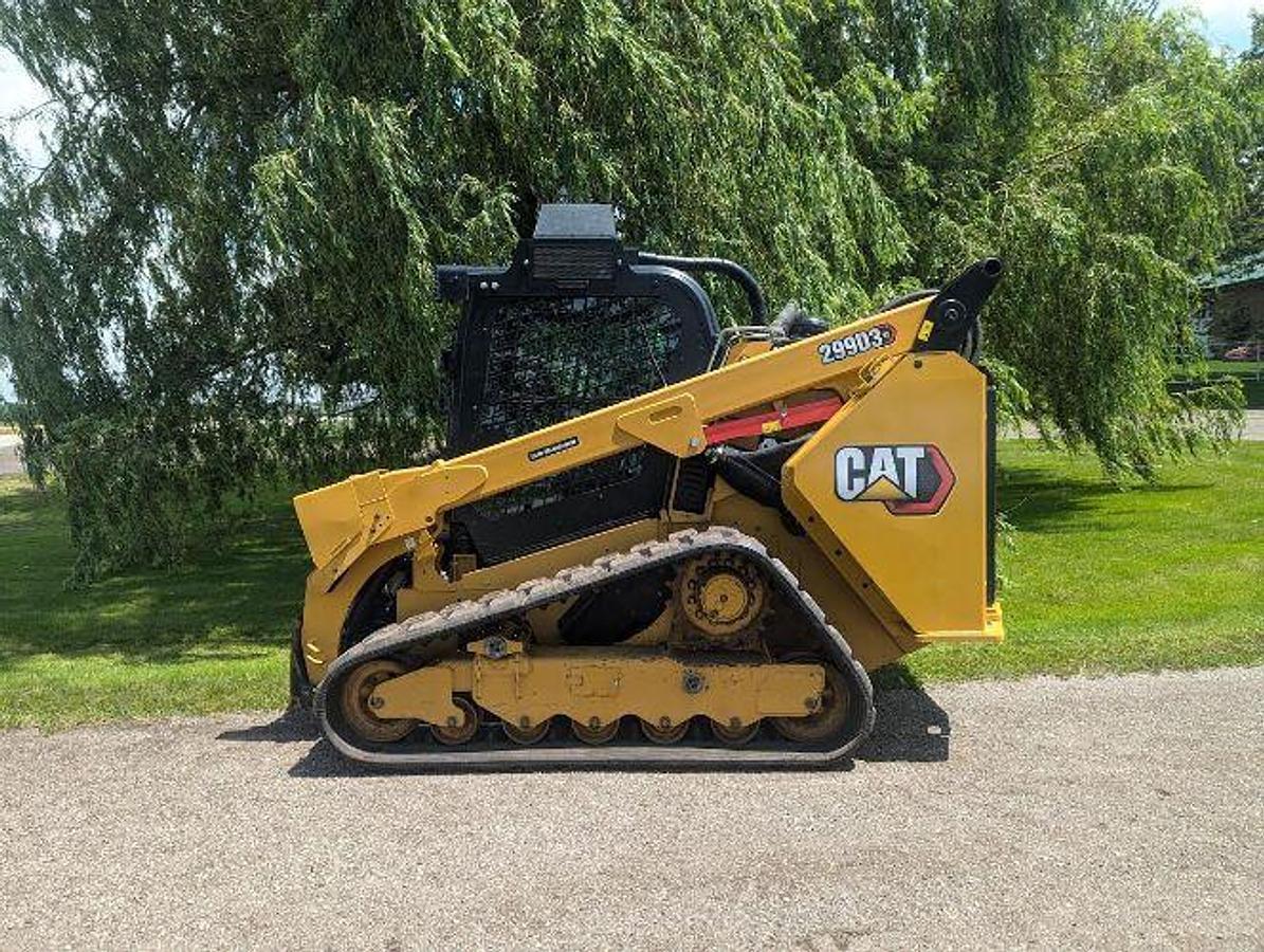 Used 2022 CATERPILLAR 299 D3 XE