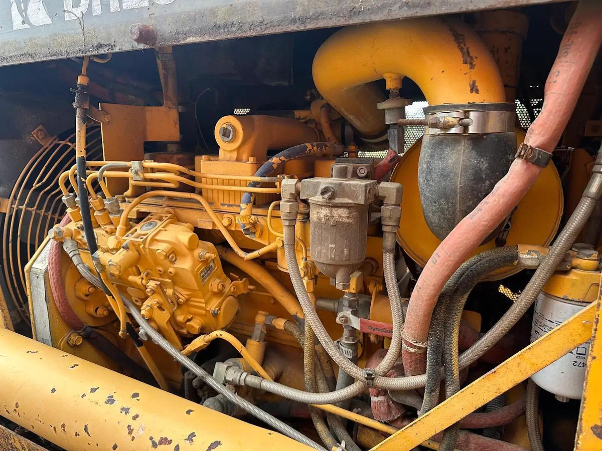 Used 2001 Dressta TD8H Dozer