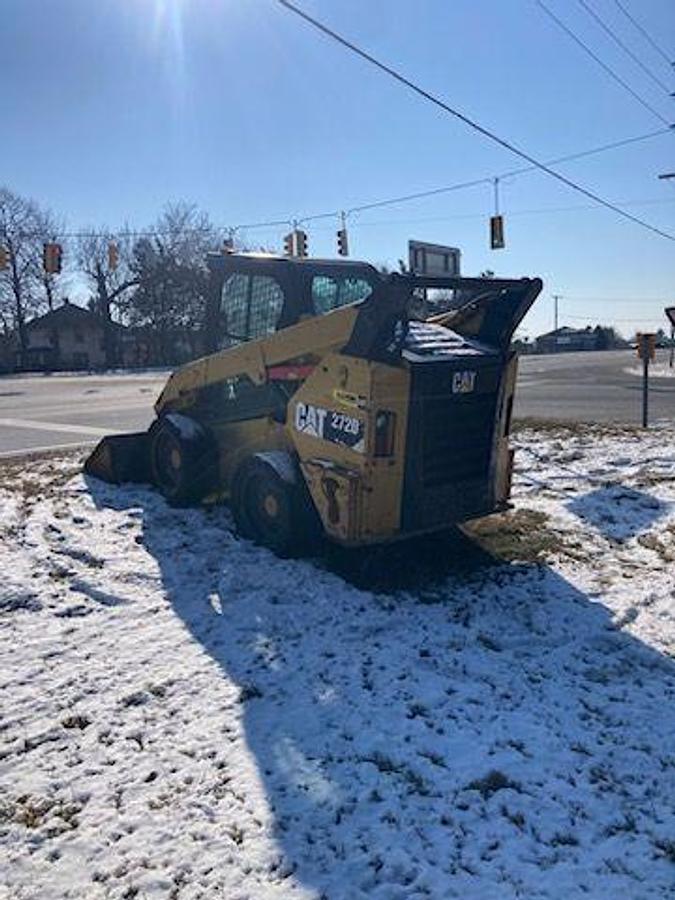 Used 2015 CATERPILLAR Skid Steer 272