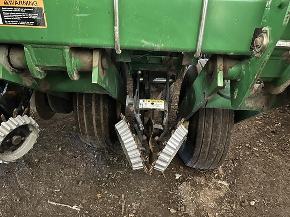 Used 2006 John Deere 1770NT