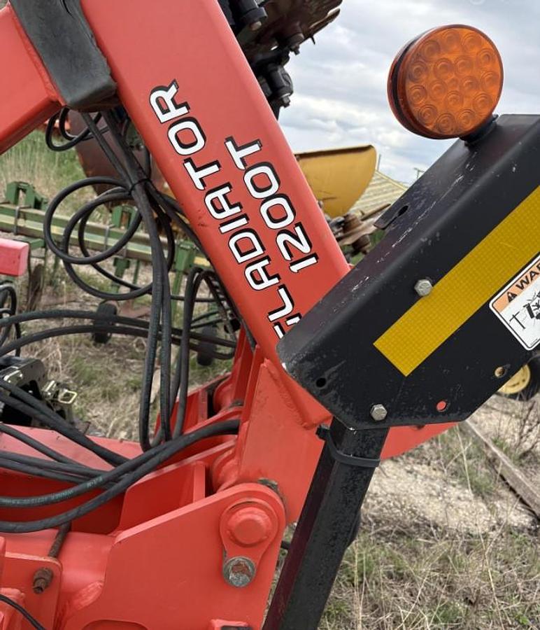 Used 2012 CUSTOM MADE 30 Anhydrous Fertilizer Applicator