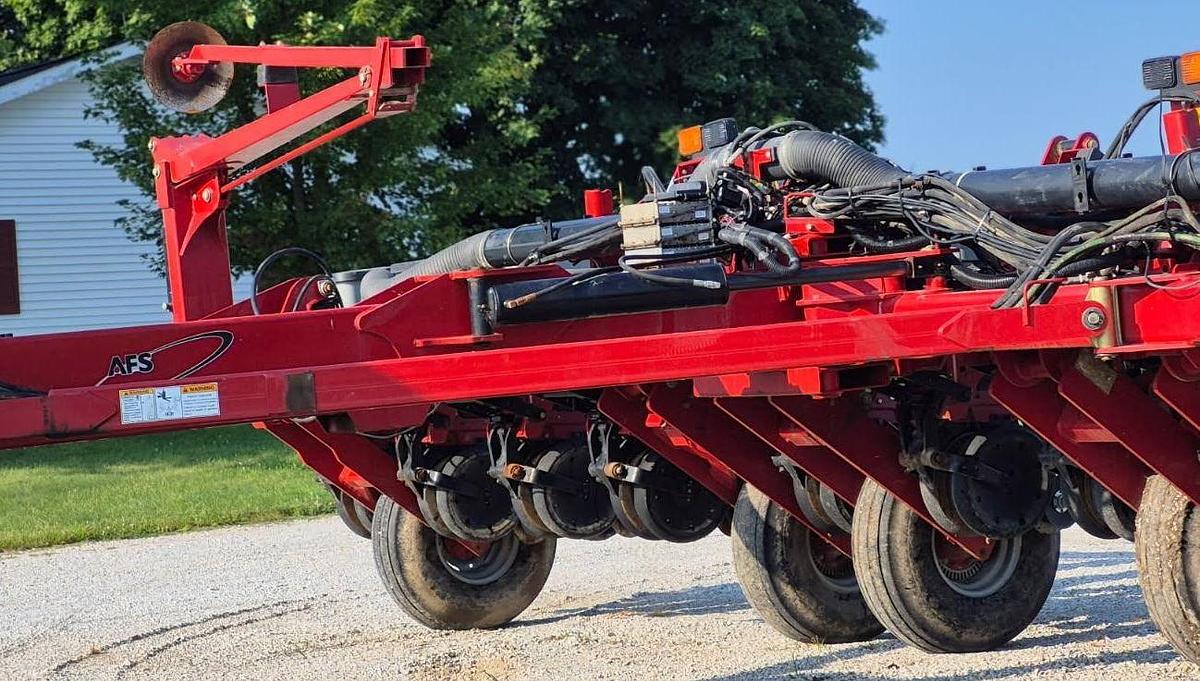 Used 2012 CASE IH 1250 Planter