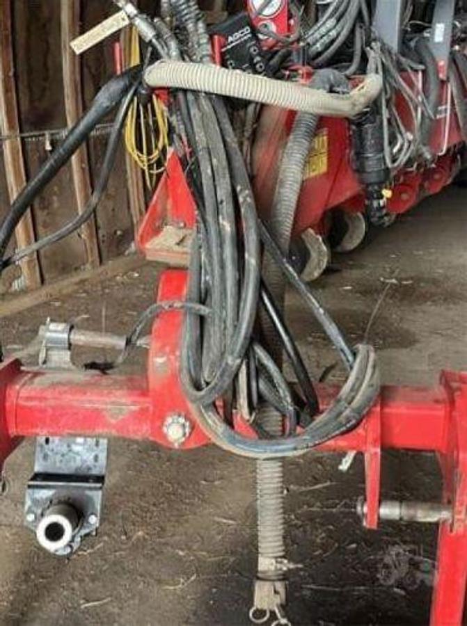 Used 2016 Massey Ferguson 9824 245R 30 Planter