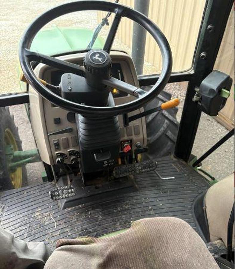 Used 2009 JOHN DEERE 6115D