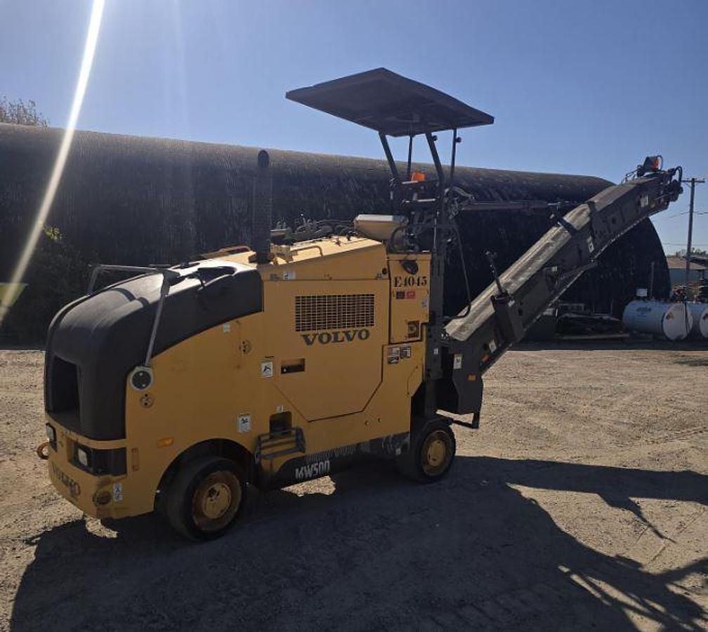 Used 2011 VOLVO MW500