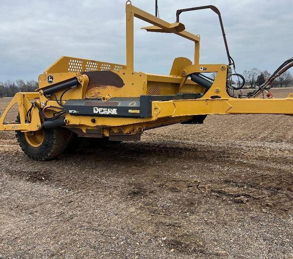 Used 2016 JOHN DEERE 1812C Scraper