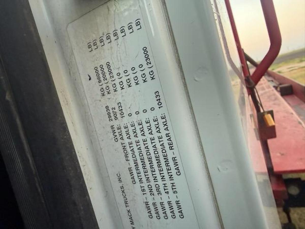 Used 2011 Mack Pole Truck • Heavy-Duty Utility Truck • 80,000 Hours