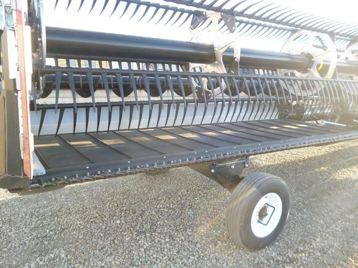 Used 2025 MacDon FD235 Headers