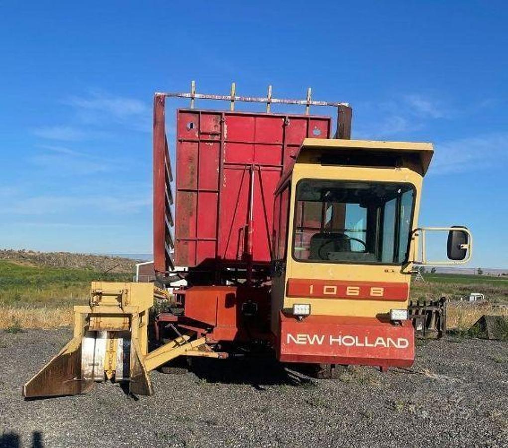 Used 1985 New Holland 1068