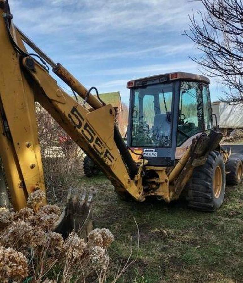 Used 2000 NEW HOLLAND 555E
