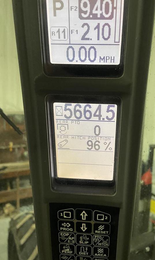 Used 2011 CASE IH MAGNUM 210 CVT Tractor