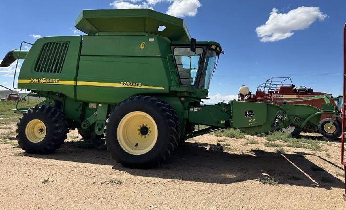 Used 2007 JOHN DEERE 9760 STS