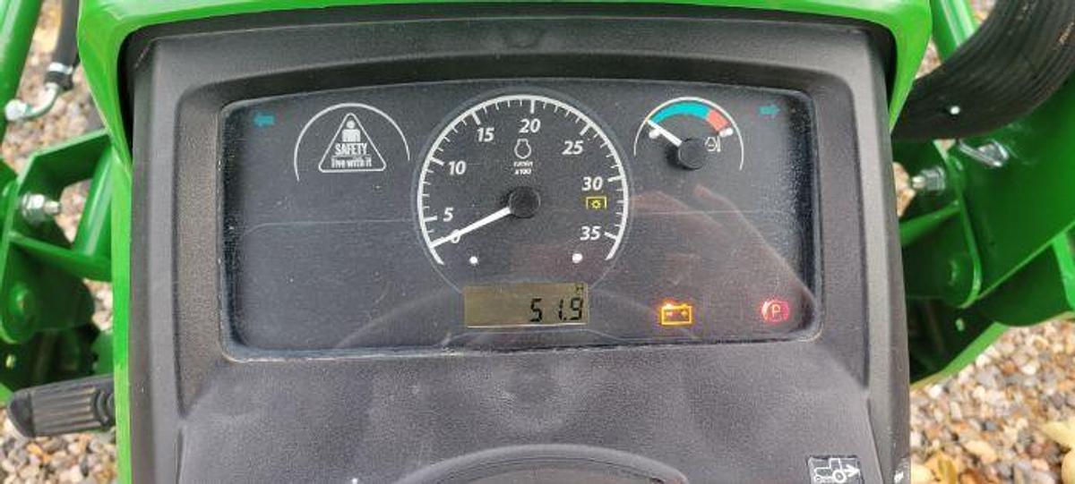 Used 2020 JOHN DEERE 1025R