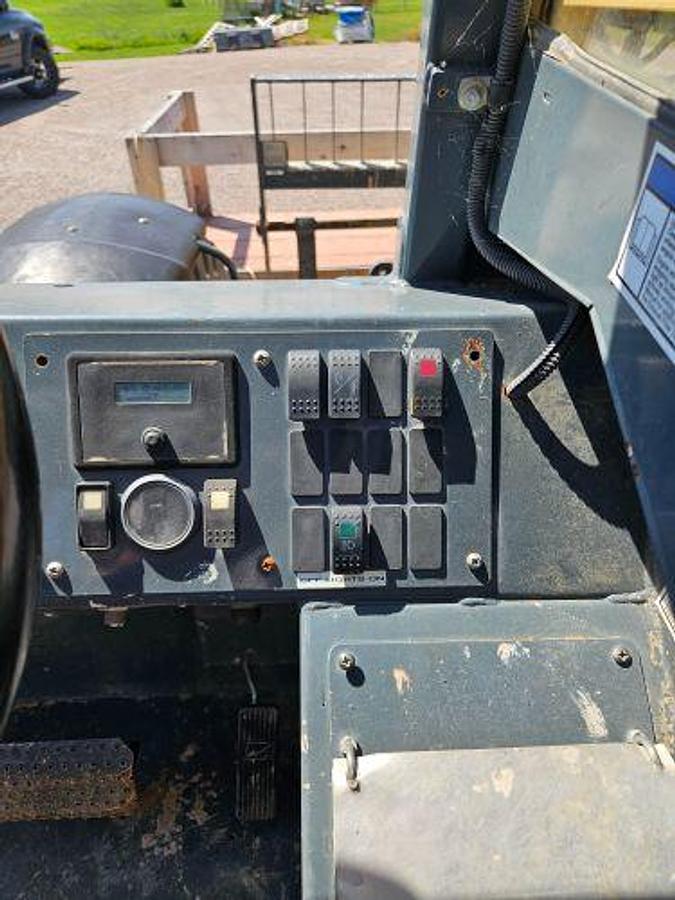 Used 2013 GEHL RS8 42 Telehandler