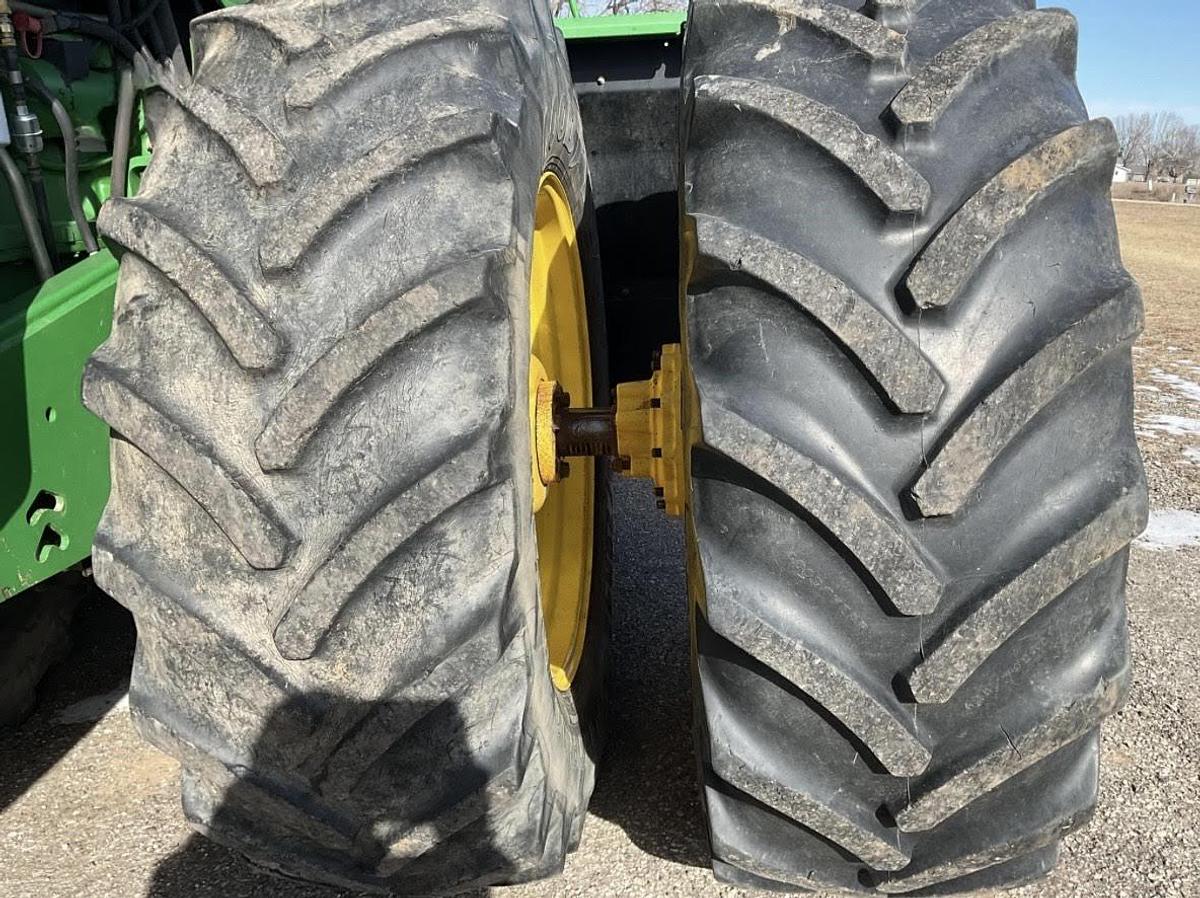 Used 1999 JOHN DEERE 9400 Tractor