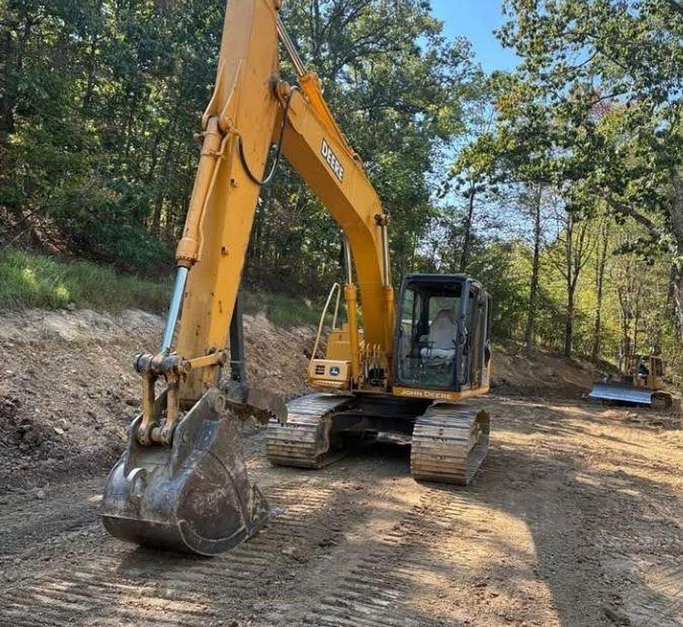 Used 2007 DEERE 160C LC