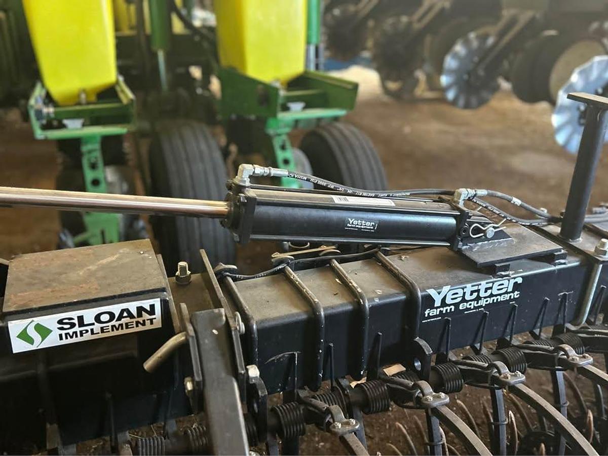 Used 2018 Yetter 3530 Rotary Hoe