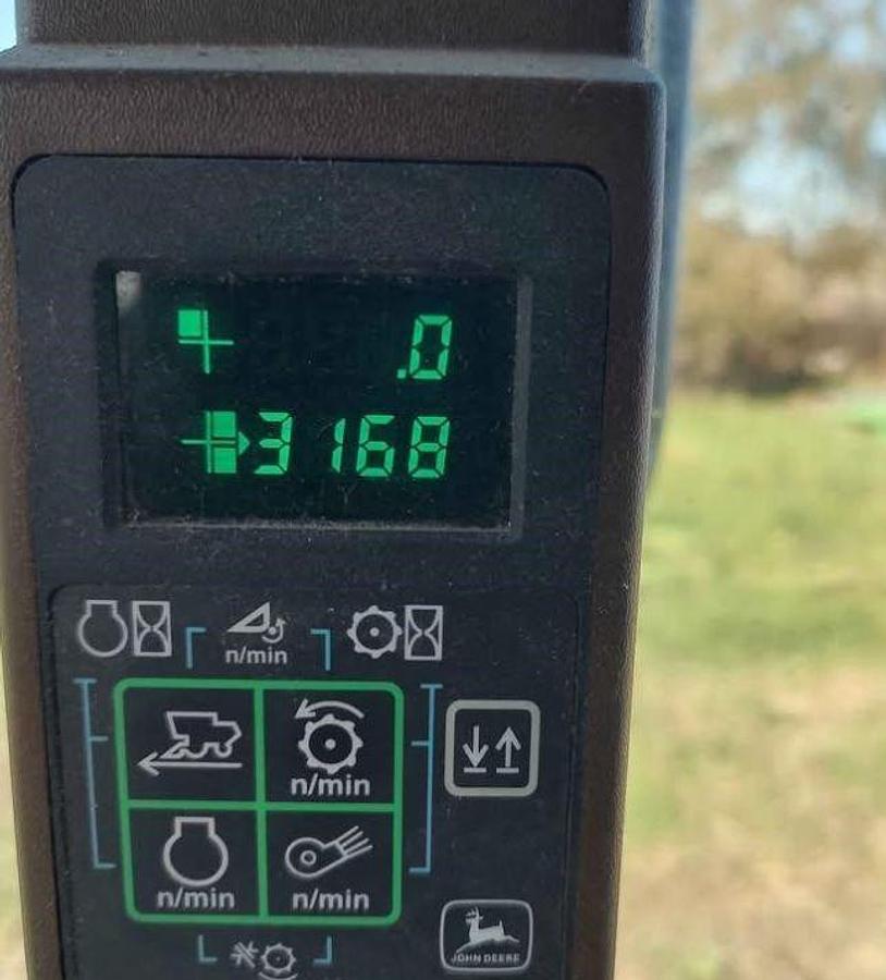 Used 1999 John Deere 9510 Combine