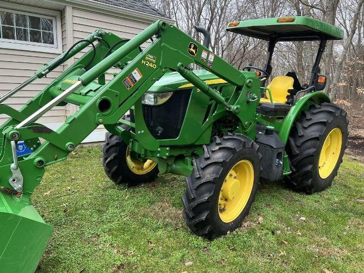 Used 2016 JOHN DEERE 5100E