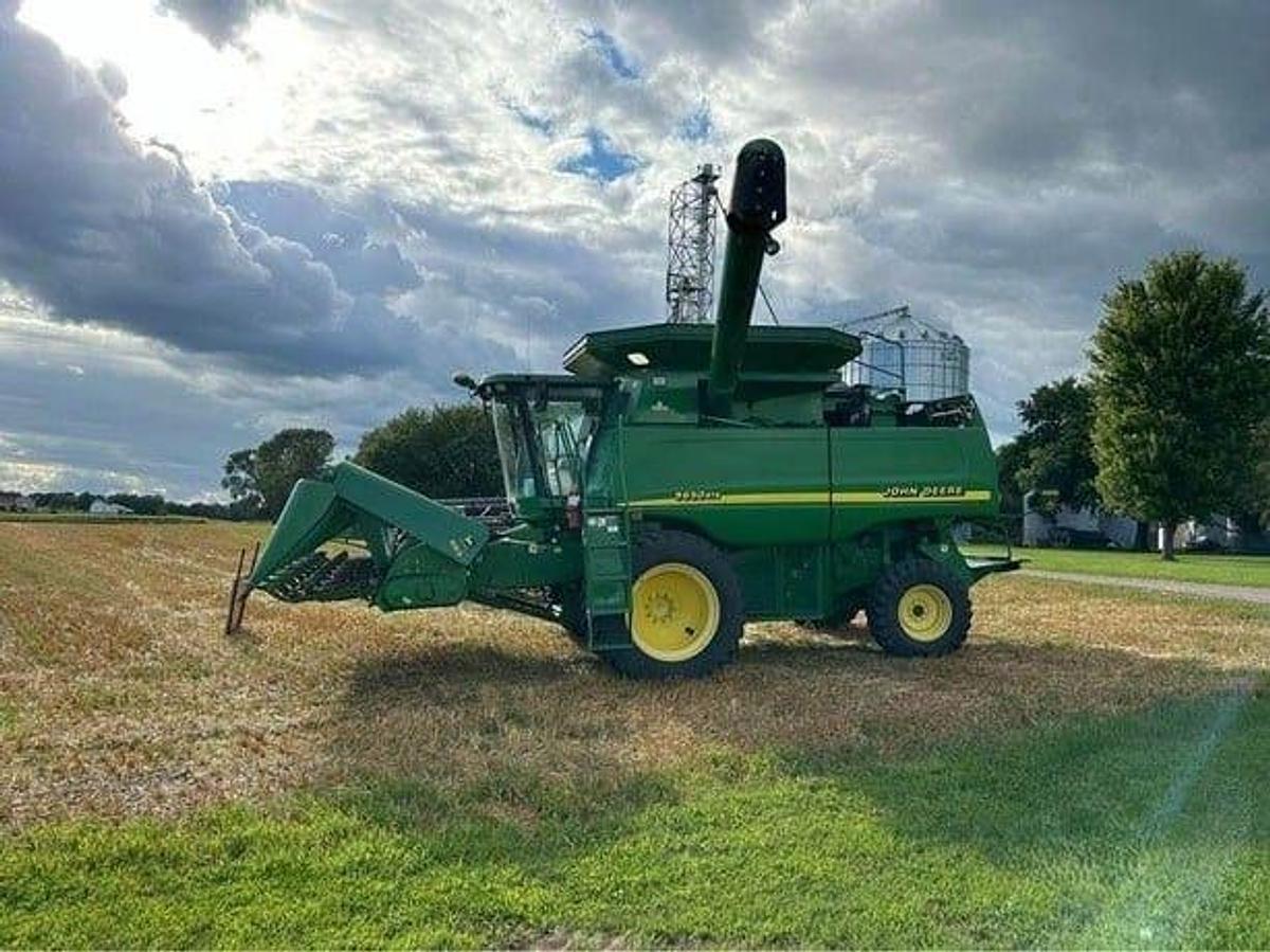 Used 2000 JOHN DEERE 9650 STS Combine