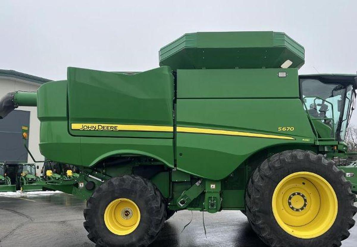 Used 2016 JOHN DEERE S670