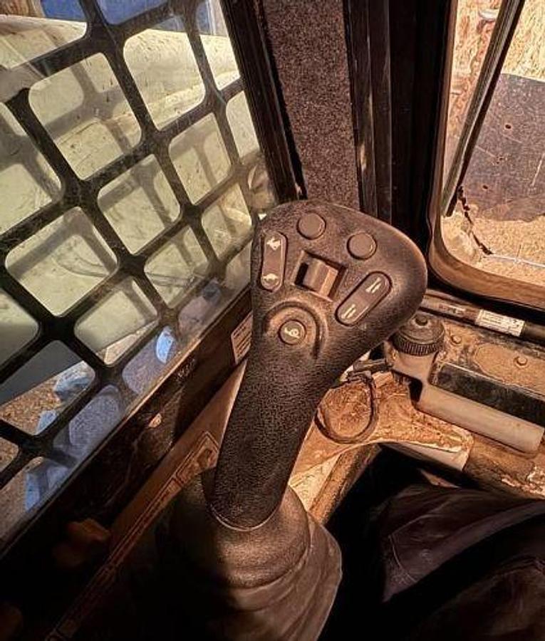 Used 2006 BOBCAT S300